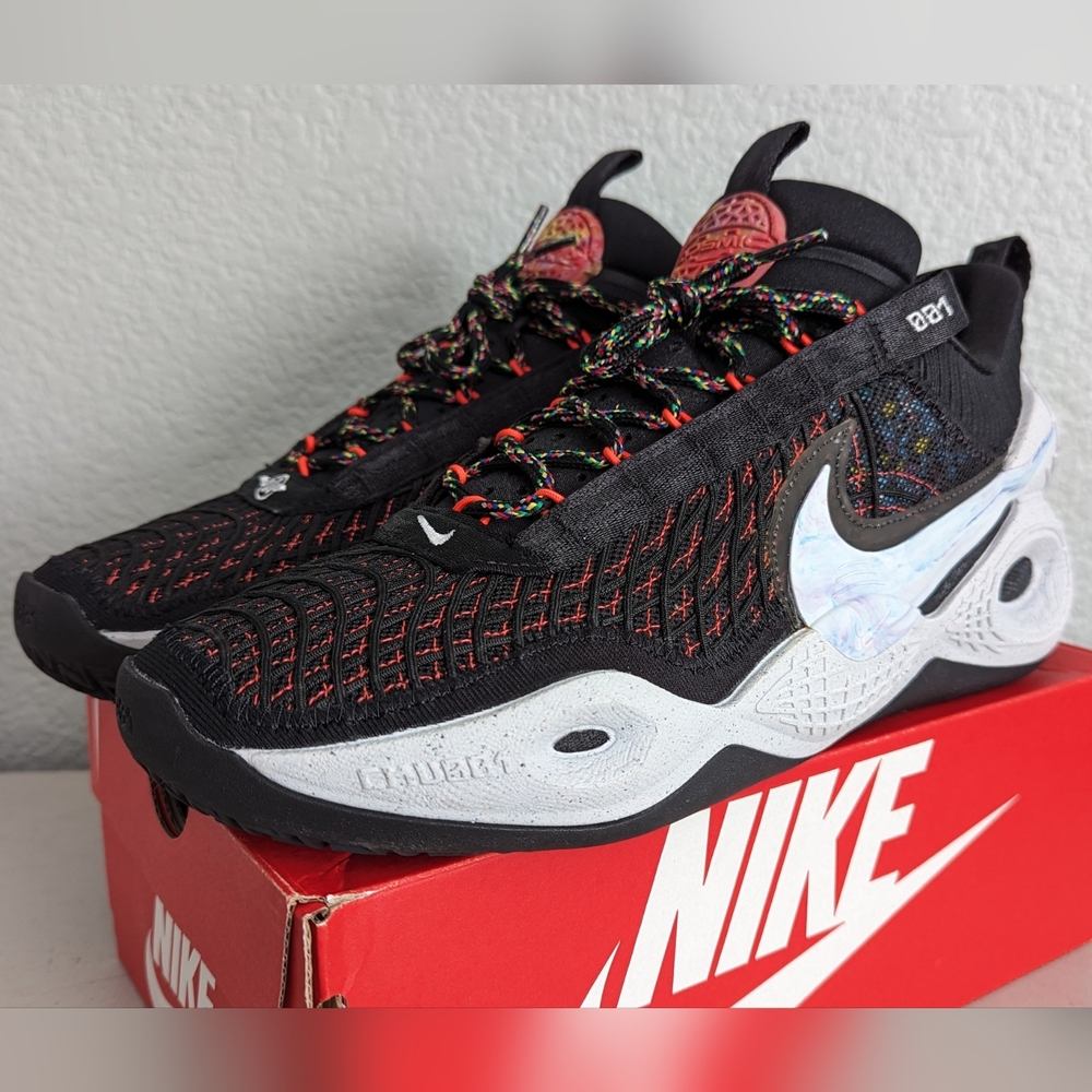NIKE Cosmic Unity